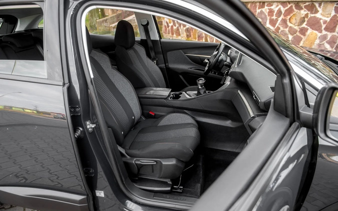 Peugeot 3008 cena 56900 przebieg: 209000, rok produkcji 2018 z Zbąszyń małe 529